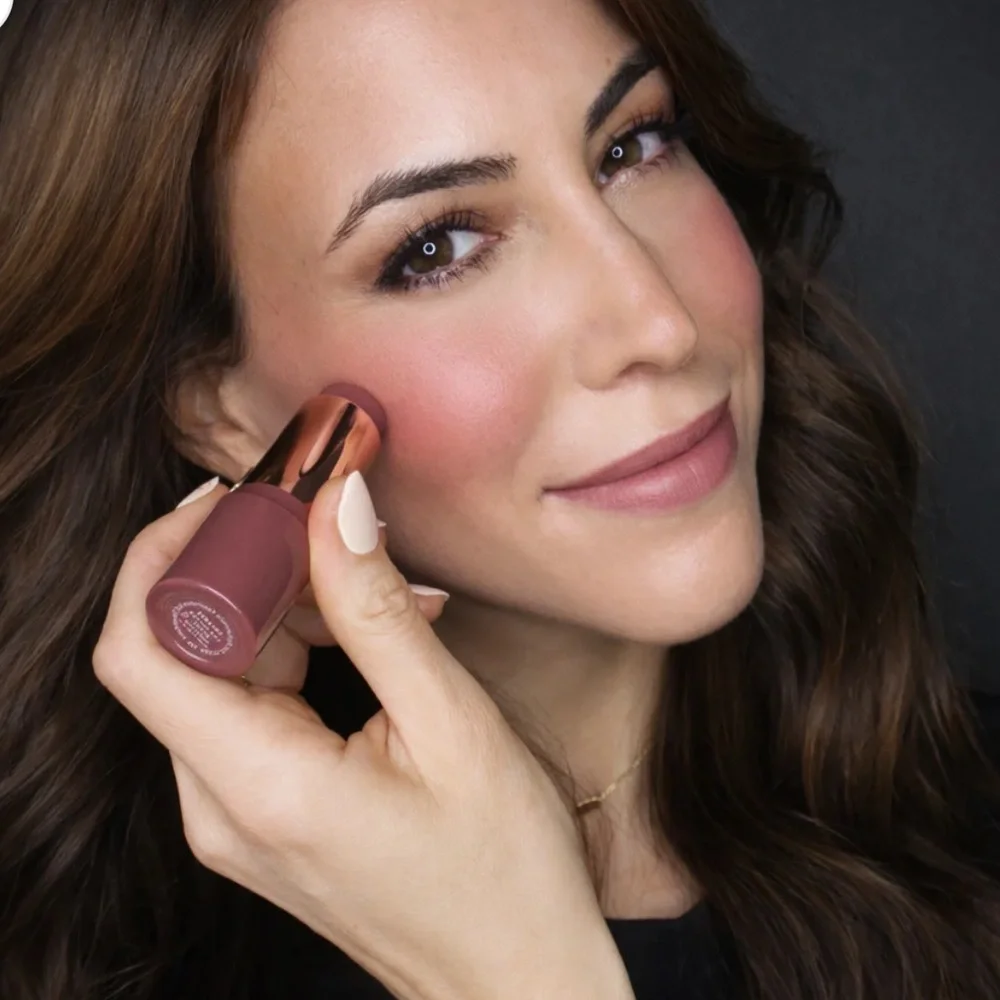 Defiance Beauty Silk Peptide Blush in Untamed